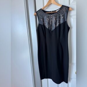 Size Medium 8-10 Sleeveless black dress women’s zip up faux leather trim